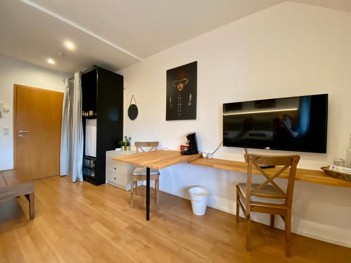 Komfortables Doppelzimmer In Kehl Goldscheuer - 1A Guesthouse Екстер'єр фото